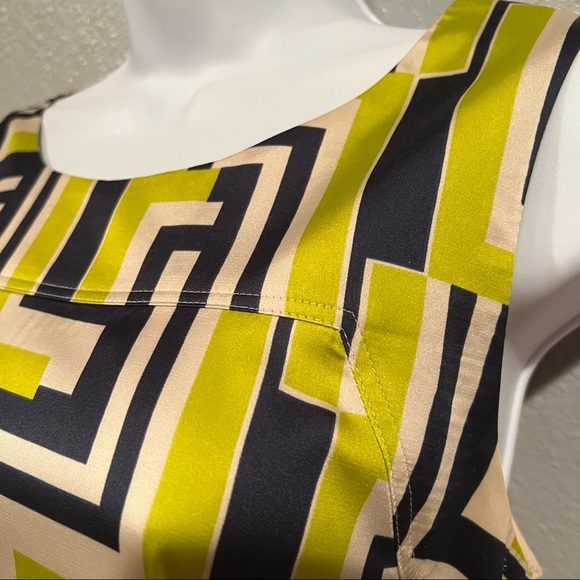 Ann Taylor sleeveless top - Picture 2 of 5